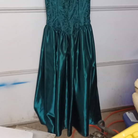 Formal emerald green dress size 15/16 - Picture 7 of 8